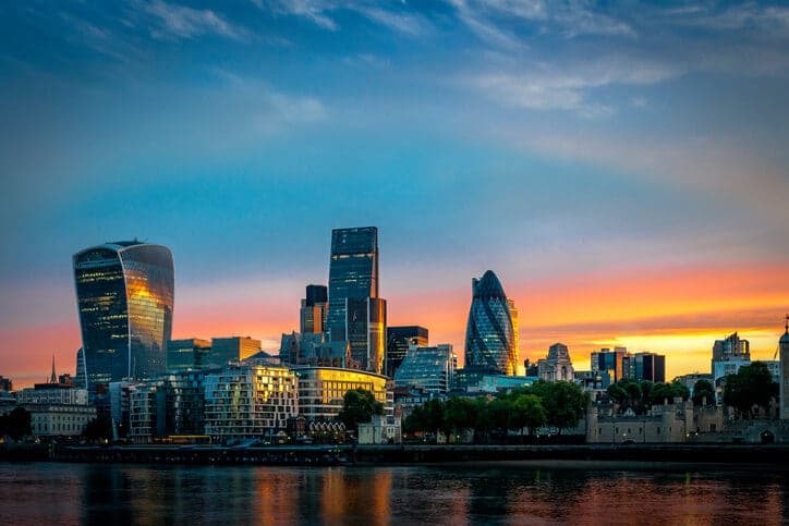 Hiring-in-UK-Webinar.jpg